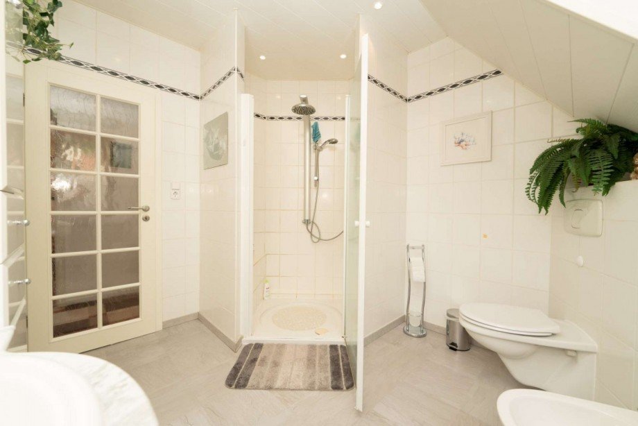 Badezimmer OG Doppelhaush�lfte Bremen