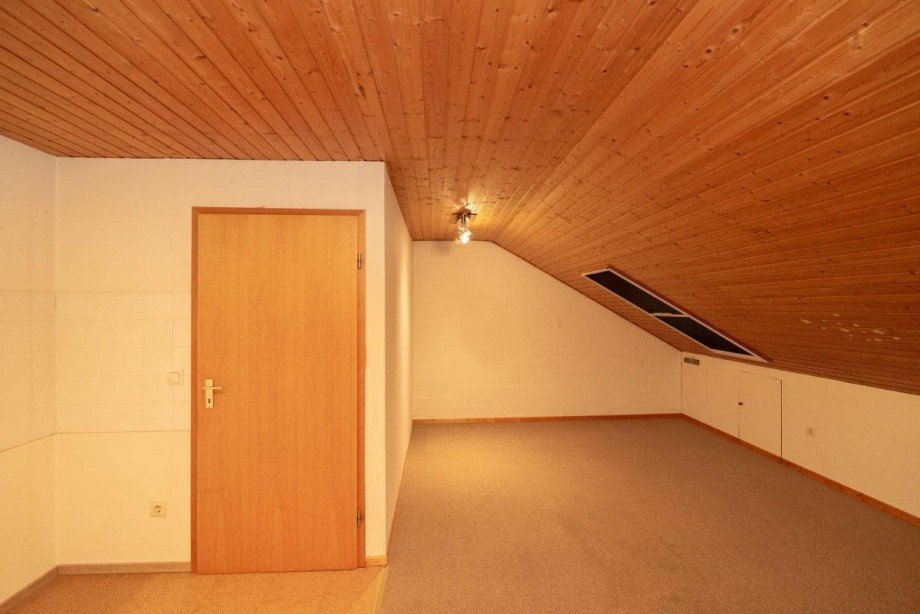 Zimmer im DG 2/2 Reihenendhaus Schwanewede
