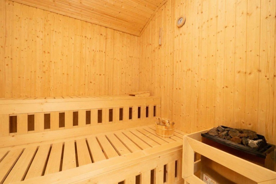 Sauna im Au�enbereich (vom Mieter zu erwerben) Einfamilienhaus Lotte