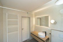 Badezimmer 2/2 Moderne Erdgeschosswohnung mit Terrasse und vielen Extras