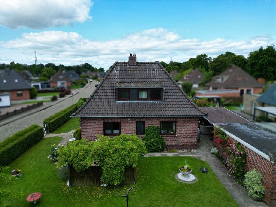 Seitenansicht Einfamilienhaus Brake (Unterweser)
