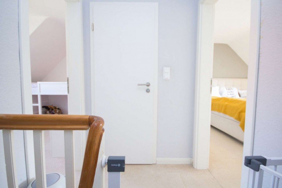 Flur 1. OG Reihenmittelhaus Bremen