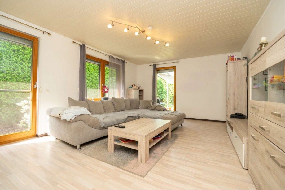 Wohnzimmer 1/2 Einfamilienhaus Bad Bramstedt
