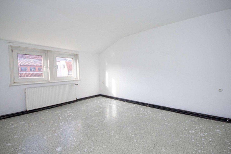1. Schlafzimmer im DG Reihenmittelhaus Bremen