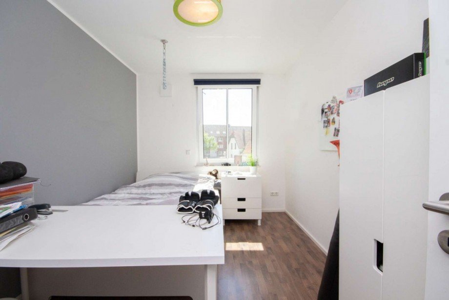 Kind 1 im 1. OG Reihenmittelhaus Bremen