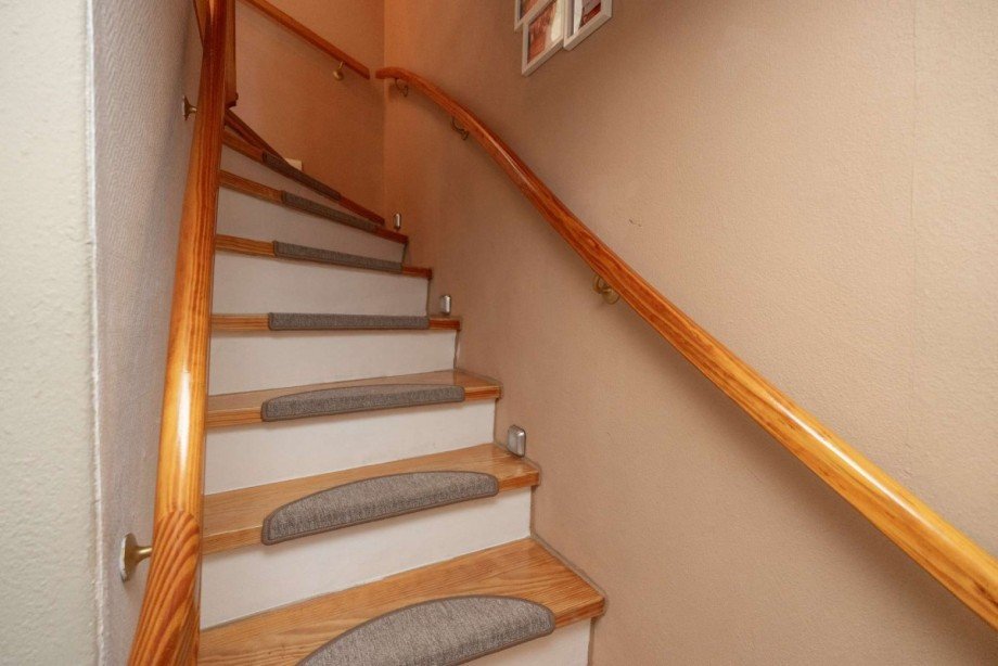 Treppe zum OG Reihenmittelhaus Bremen