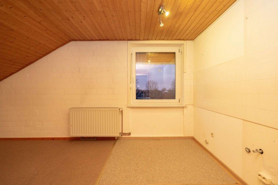 Zimmer im DG 1/2 Reihenendhaus Schwanewede