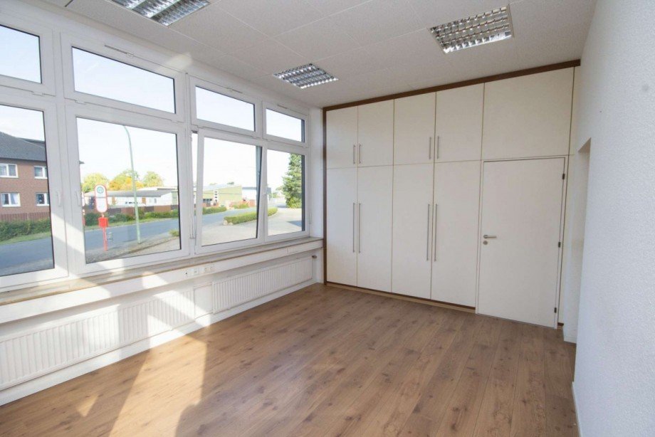 B�ro 7 Halle / Lager / Produktion Osnabr�ck