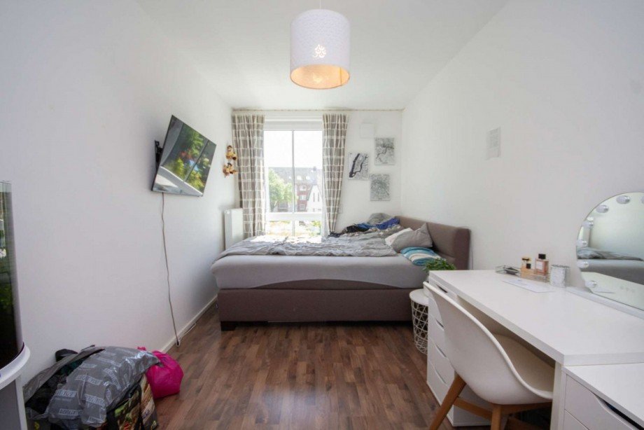 Kind 2 im 1. OG Reihenmittelhaus Bremen