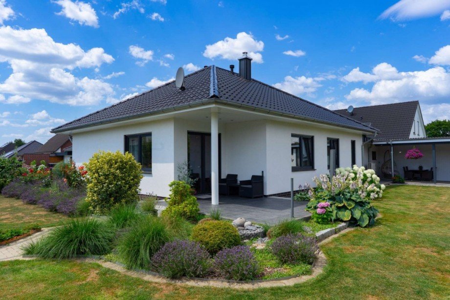 Aussenansicht Hinterseite Einfamilienhaus Asendorf
