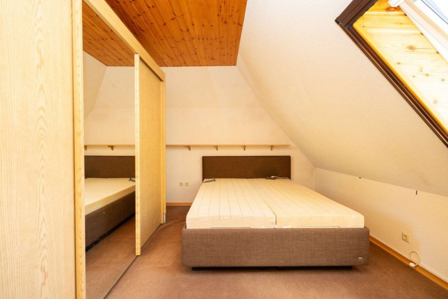 Schlafzimmer OG Zweifamilienhaus Harsefeld