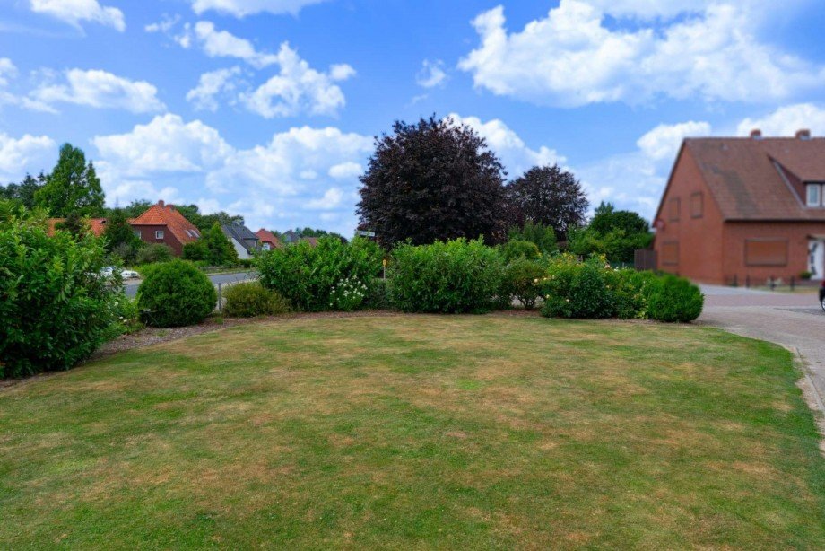Garten Vorderseite Einfamilienhaus Affinghausen