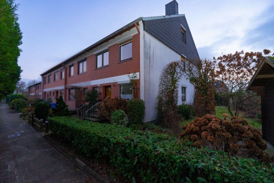 Vorderansicht 1 Reihenendhaus Schwanewede