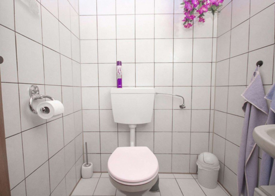 G�ste-WC Doppelhaush�lfte Bremen