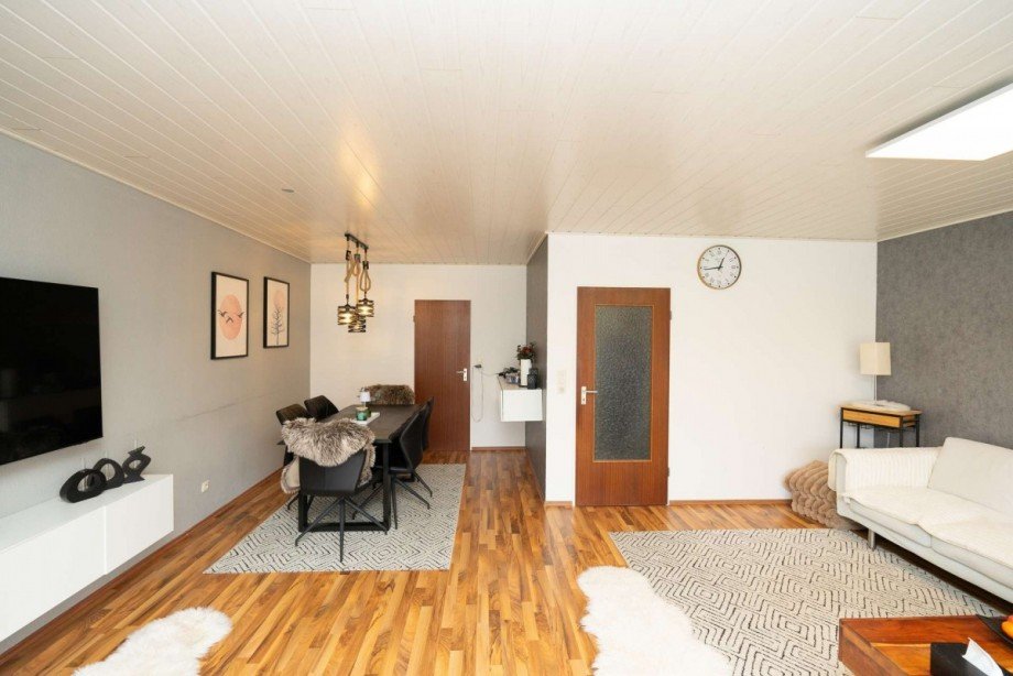 Wohn- und Esszimmer 4/4 Reihenmittelhaus Bad Zwischenahn