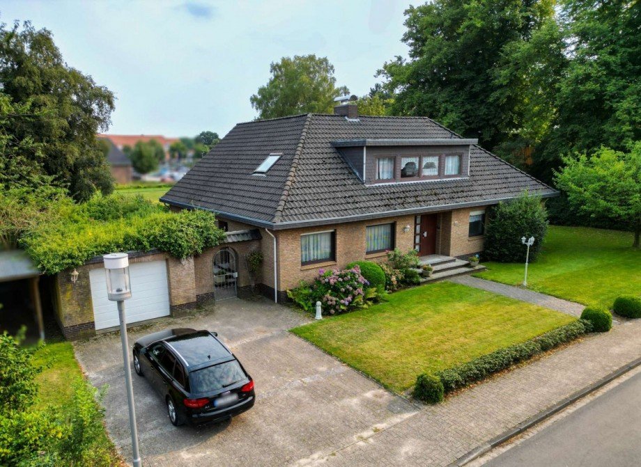 Seitenansicht Einfamilienhaus Uplengen