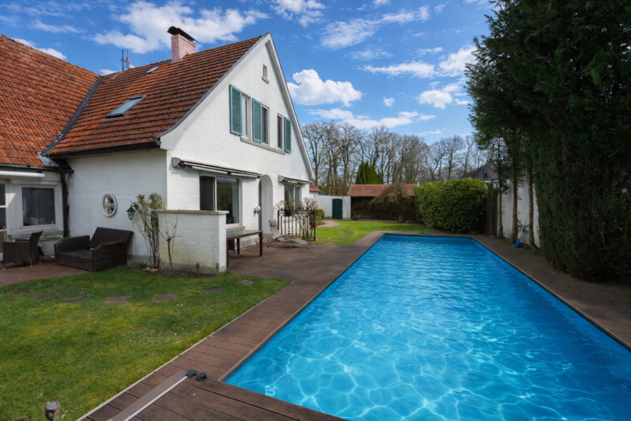 Garten mit Pool 1/2 Einfamilienhaus Oldenburg