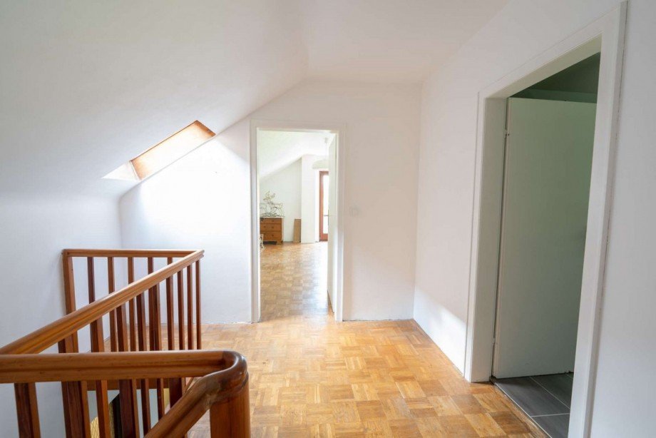 Flur OG Nebenhaus Doppelhaush�lfte Bremen