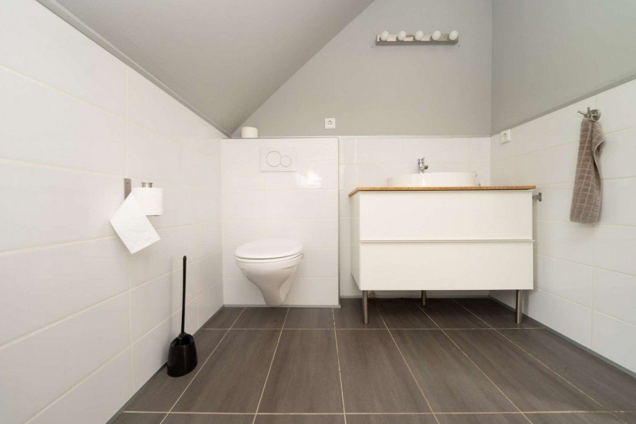 Badezimmer OG Nebenhaus Doppelhaush�lfte Bremen
