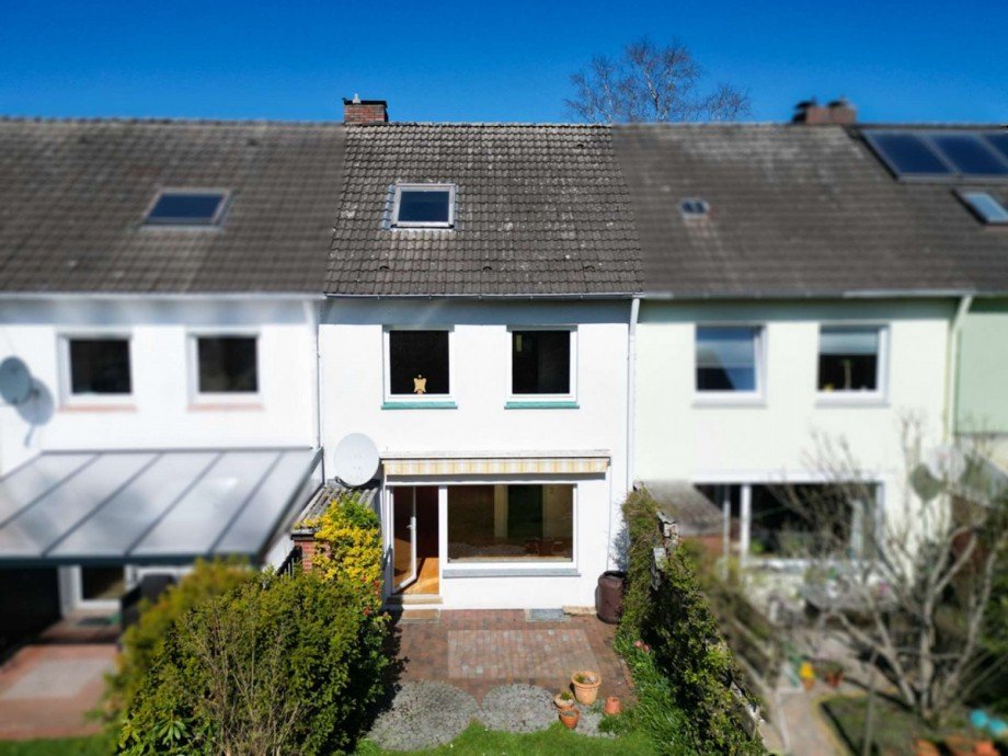 Hinteransicht Drohne Reihenmittelhaus Oldenburg