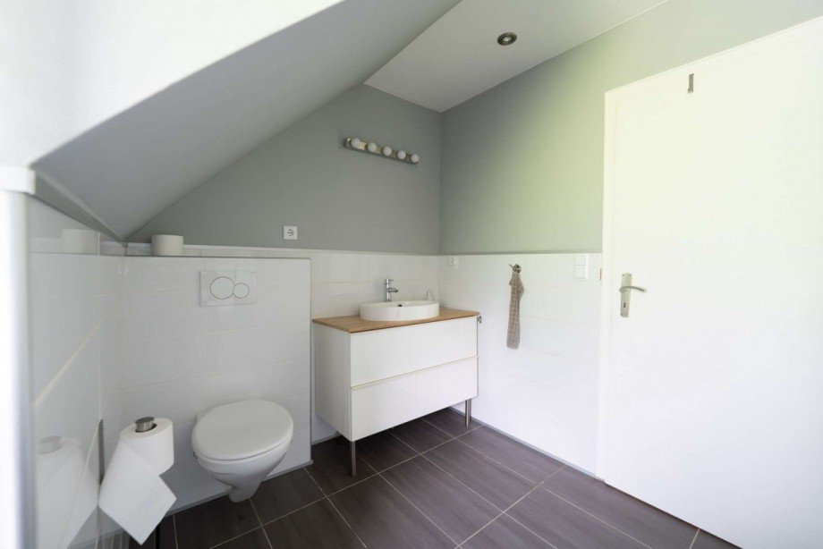 Badezimmer OG Nebenhaus Doppelhaush�lfte Bremen