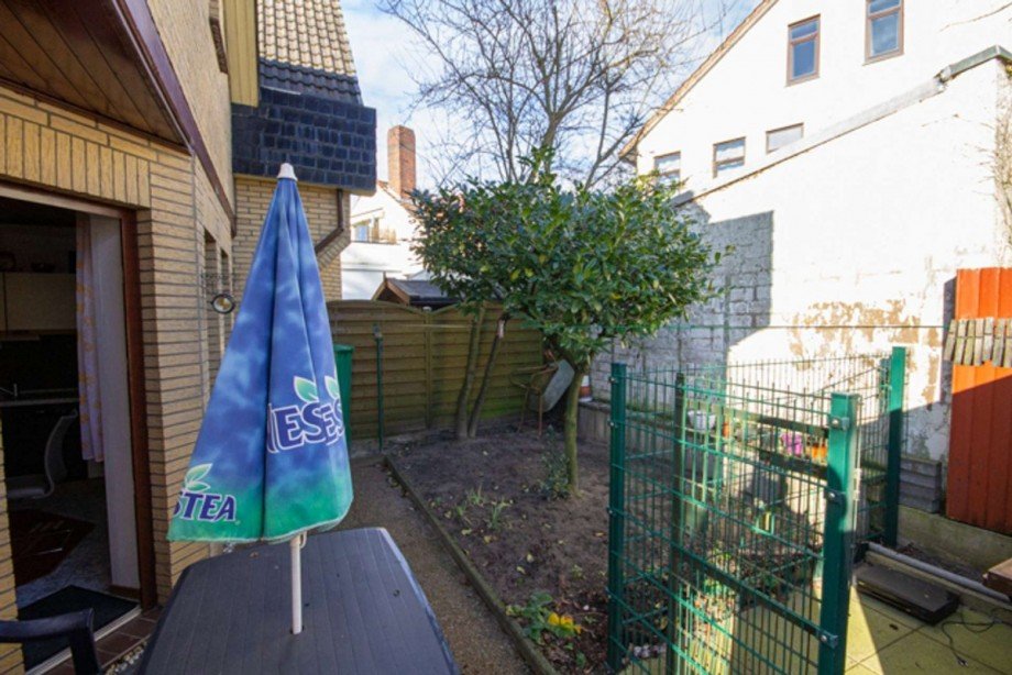Terrasse hinter der K�che Doppelhaush�lfte Bremen